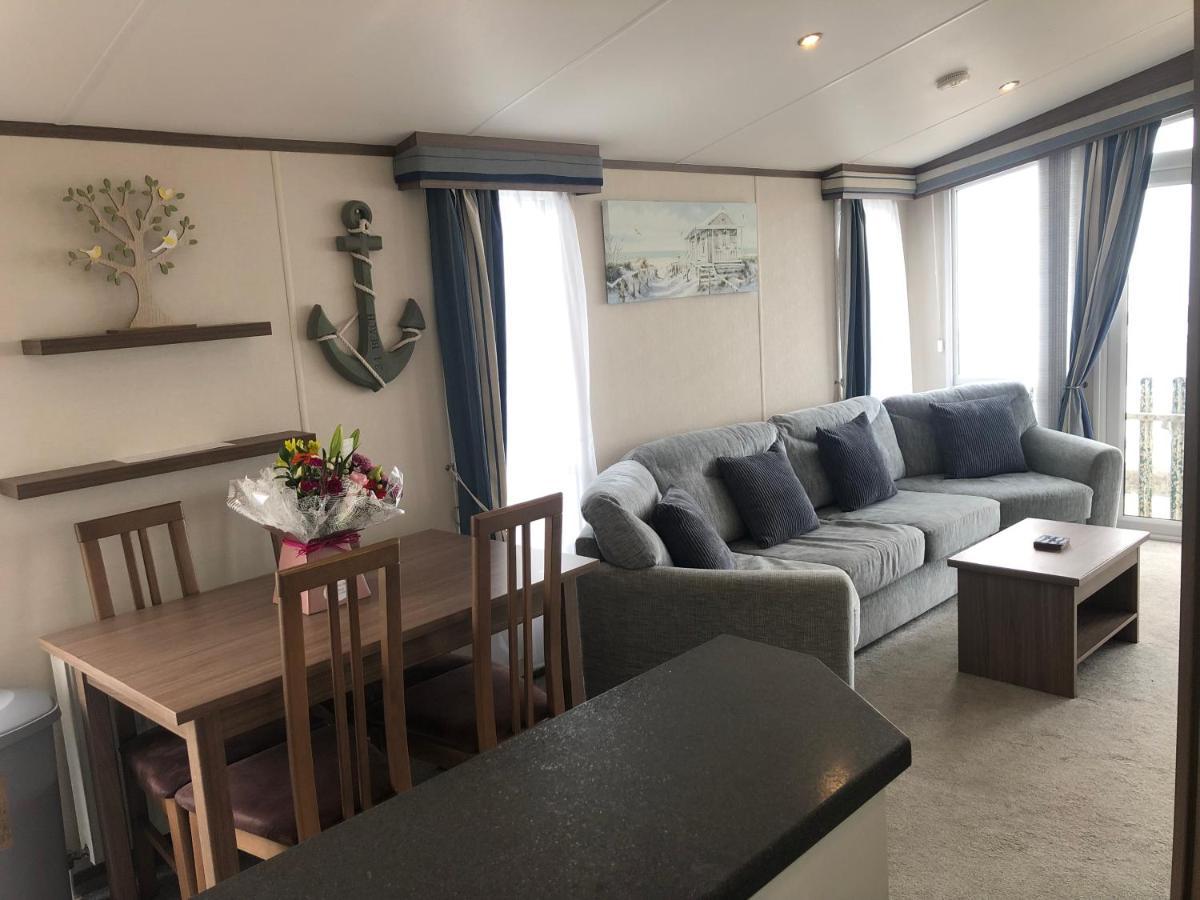 Caravan Hire Golden Sands Sea Front Kinmel Bay Екстериор снимка