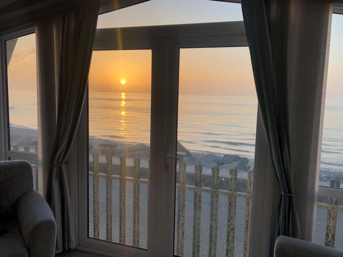 Caravan Hire Golden Sands Sea Front Kinmel Bay Екстериор снимка