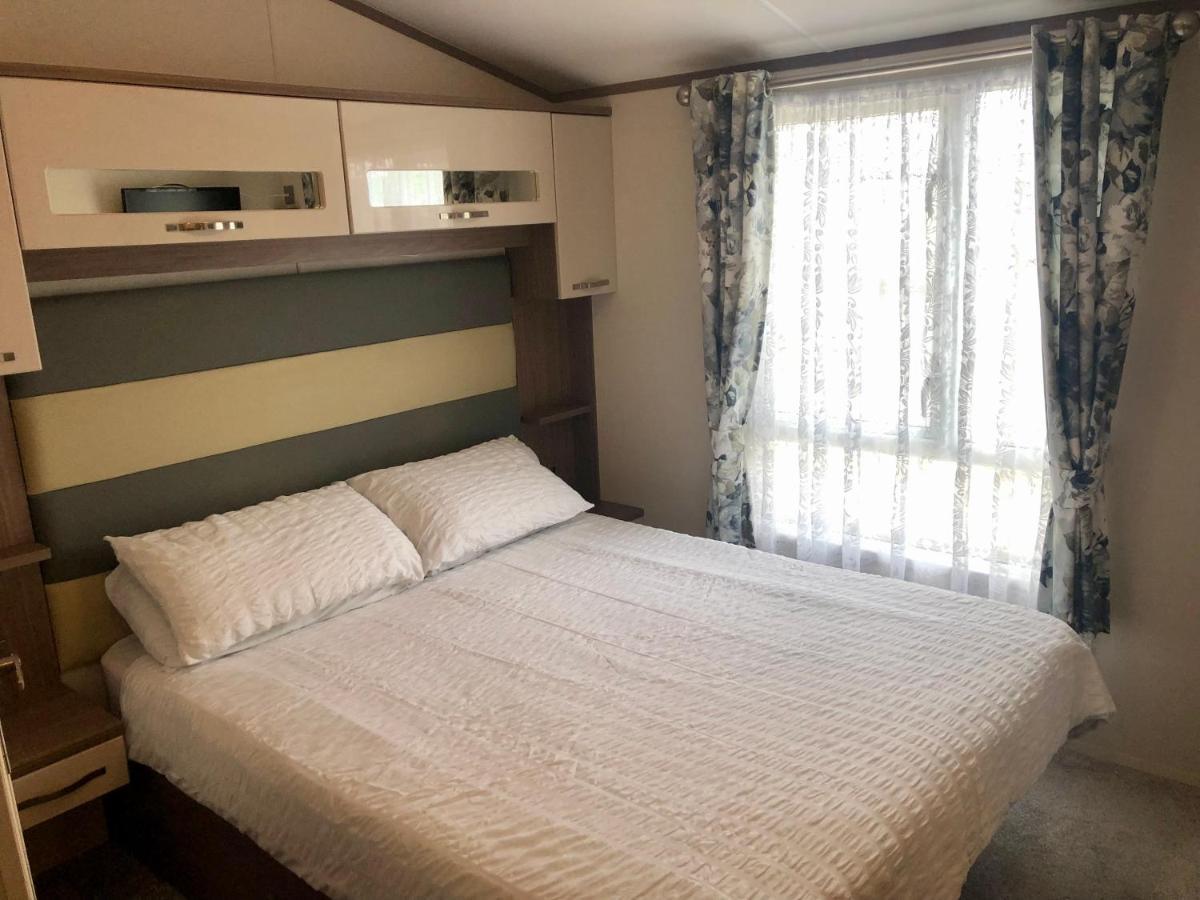 Caravan Hire Golden Sands Sea Front Kinmel Bay Екстериор снимка
