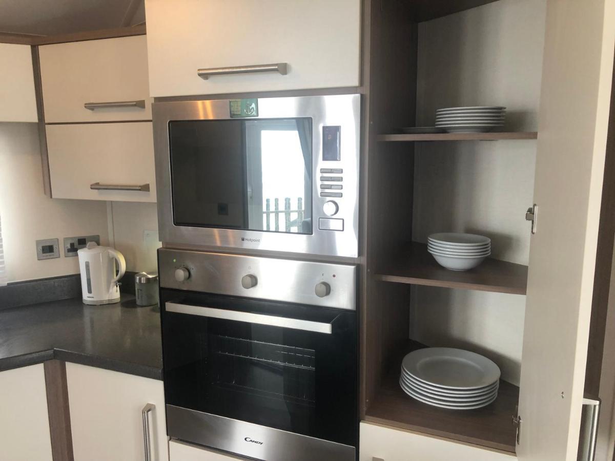 Caravan Hire Golden Sands Sea Front Kinmel Bay Екстериор снимка